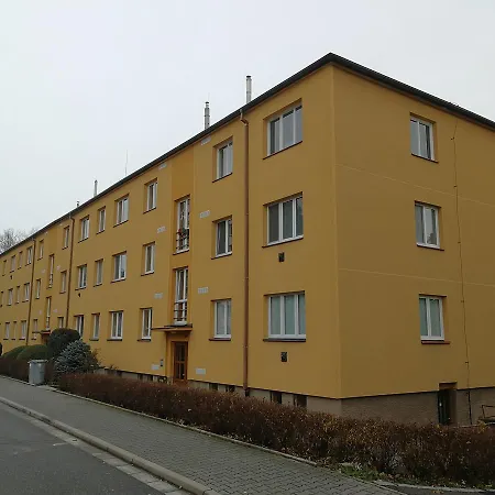 Homestay Prazdninove - Cely Jen Vas *
